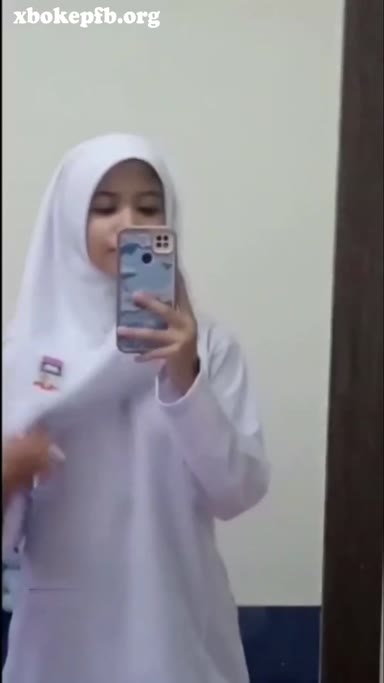 Best Viral Video of 2025 (So Far!) Jilbab Smp Pamer Meki Pink Rapat